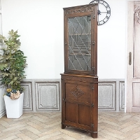 1940年頃　オーク材　イギリス　アンティーク・コーナーキャビネット　antique80042