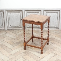 1920年頃　オーク材　イギリス　アンティーク・サイドテーブル　antique80036