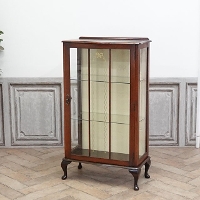 1930年頃　ウォールナット材　イギリス　アンティーク・ショーケース　antique80353