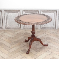 1900�N���@�}�z�K�j�[�ށ@�C�M���X�@�A���e�B�[�N�E�T�C�h�e�[�u���@antique81141